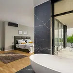Beautiful She Luxury With View In Groznjan