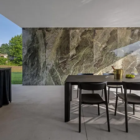 Beautiful She Luxury With View In Groznjan *