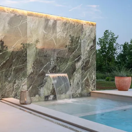 فيلة Beautiful She Luxury With View In Groznjan