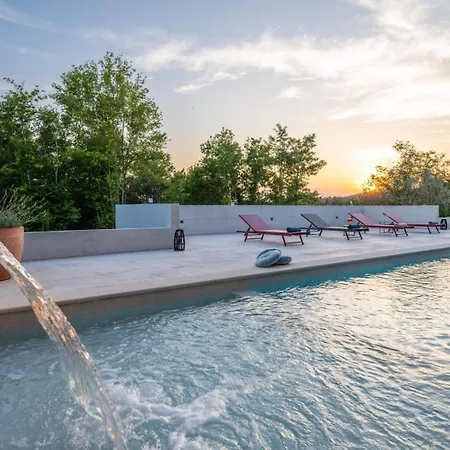 Beautiful She Luxury With View In Groznjan