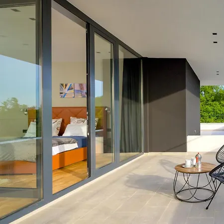 Beautiful She Luxury With View In Groznjan * Sterna