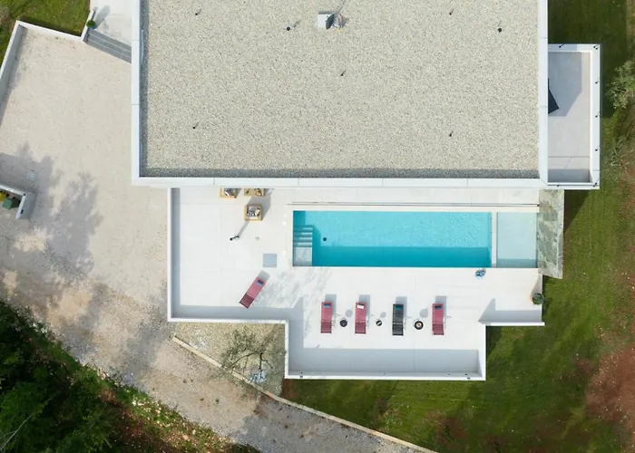 Beautiful She Luxury With View In Groznjan Villa