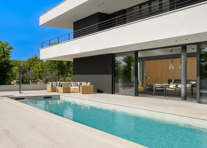 Beautiful She Luxury With View In Groznjan