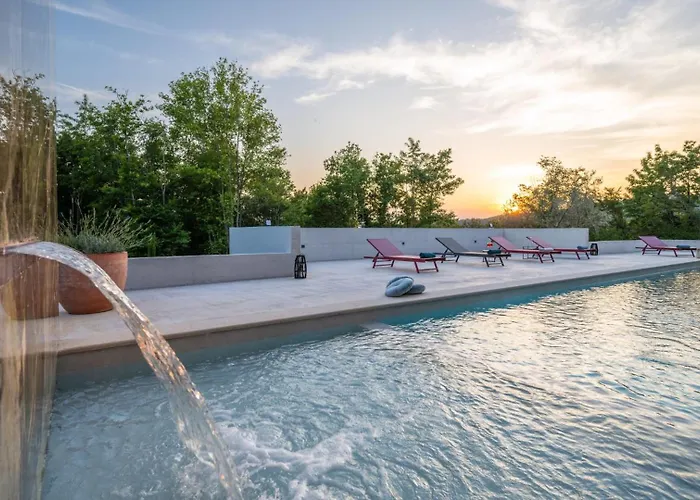 Beautiful She Luxury With View In Groznjan Sterna