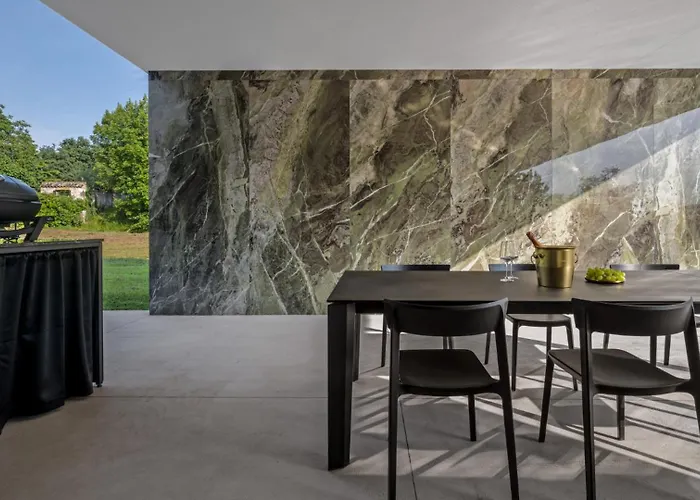 Beautiful She Luxury With View In Groznjan Sterna