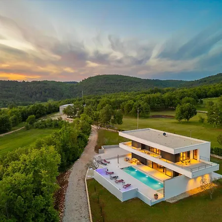 Beautiful She Luxury With View In Groznjan